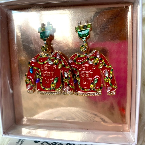***SOLD***BNIB UGLY SWEATER CHRISTMAS EARRINGS - Picture 4 of 4